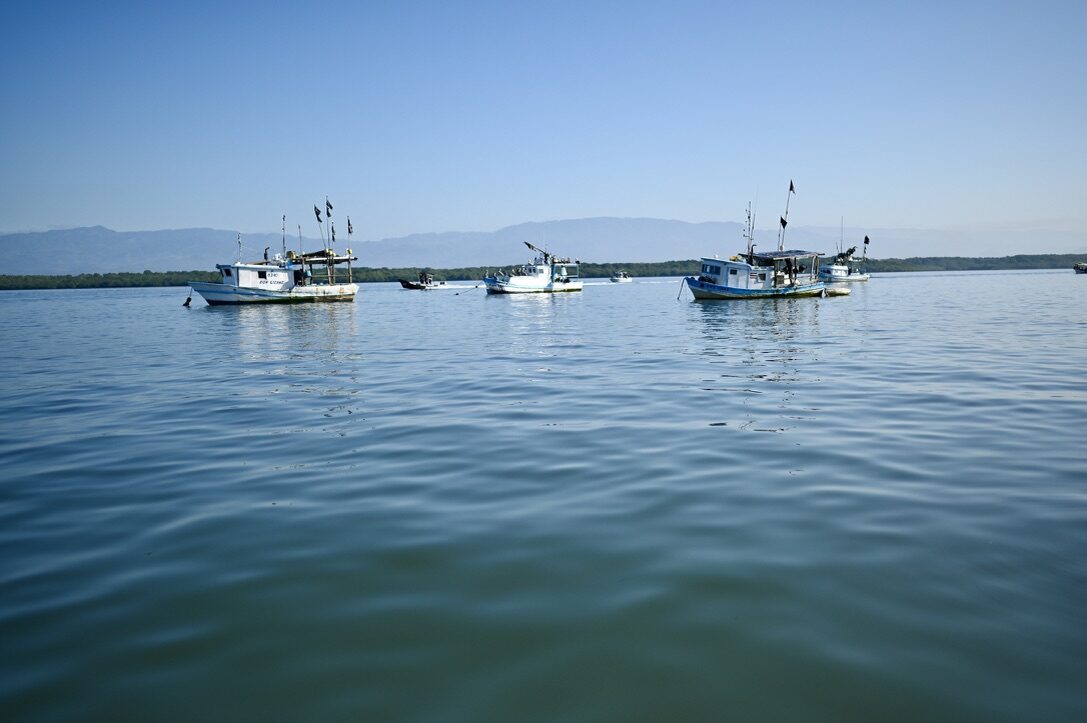 Fishing boats on calm water off Puntarenas