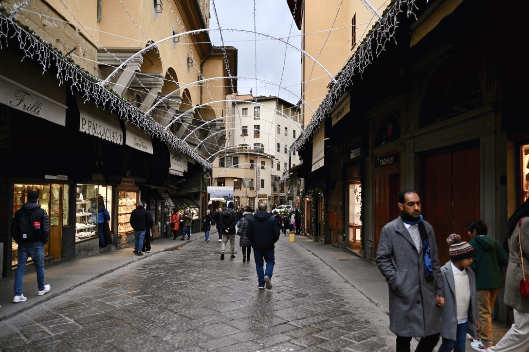 Shops on the bridge